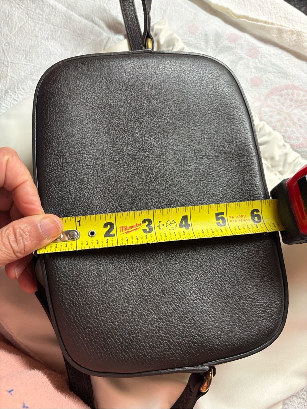 Gucci Brown Leather Messenger Bag with Green-Red Stripe and Gold Bee - Picture 8 of 10